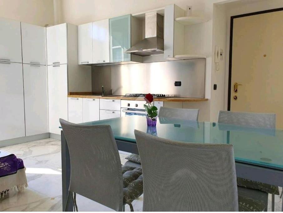 Appartamento 50 Mt Mare Con Parcheggio Riservato ริวาลิกูเร ภายนอก รูปภาพ